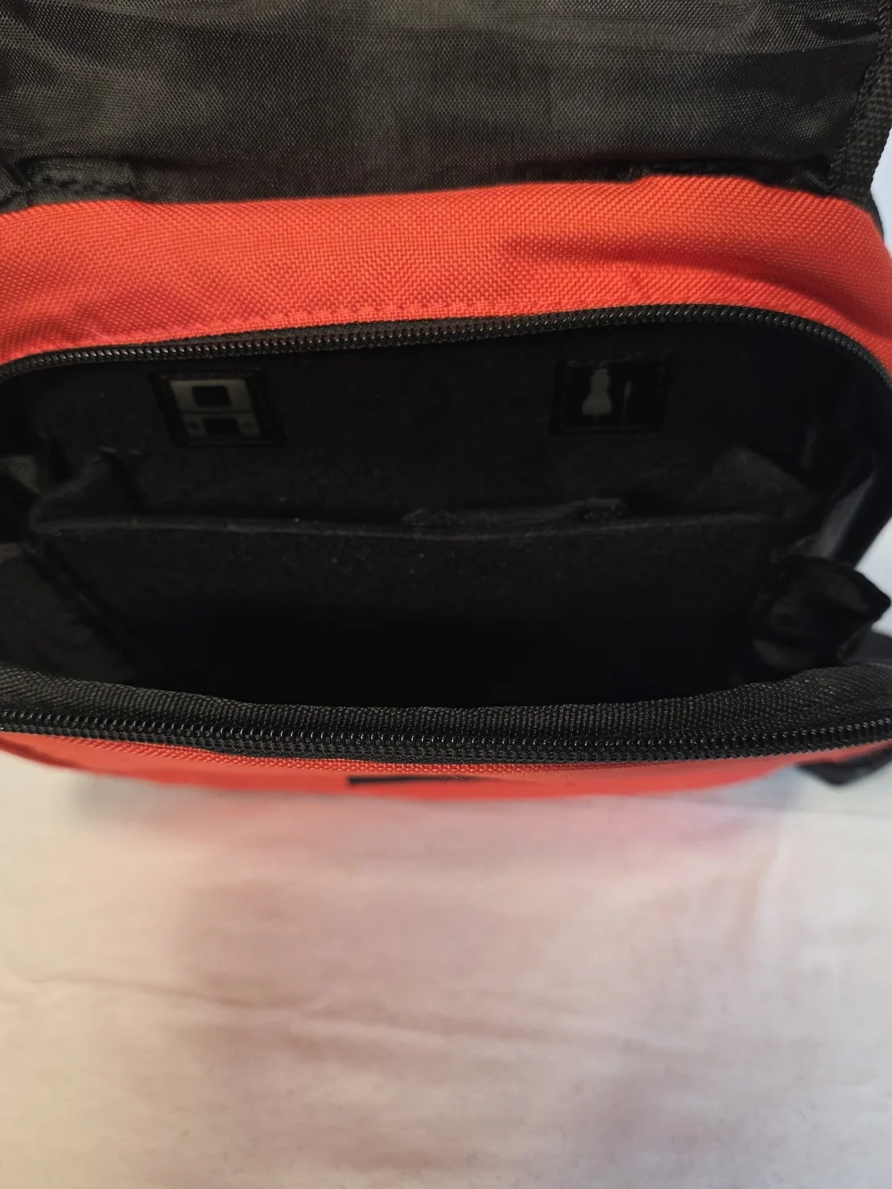 Super Mario DS Carrying Case RED Travel Game Bag w/ Detachable Strap